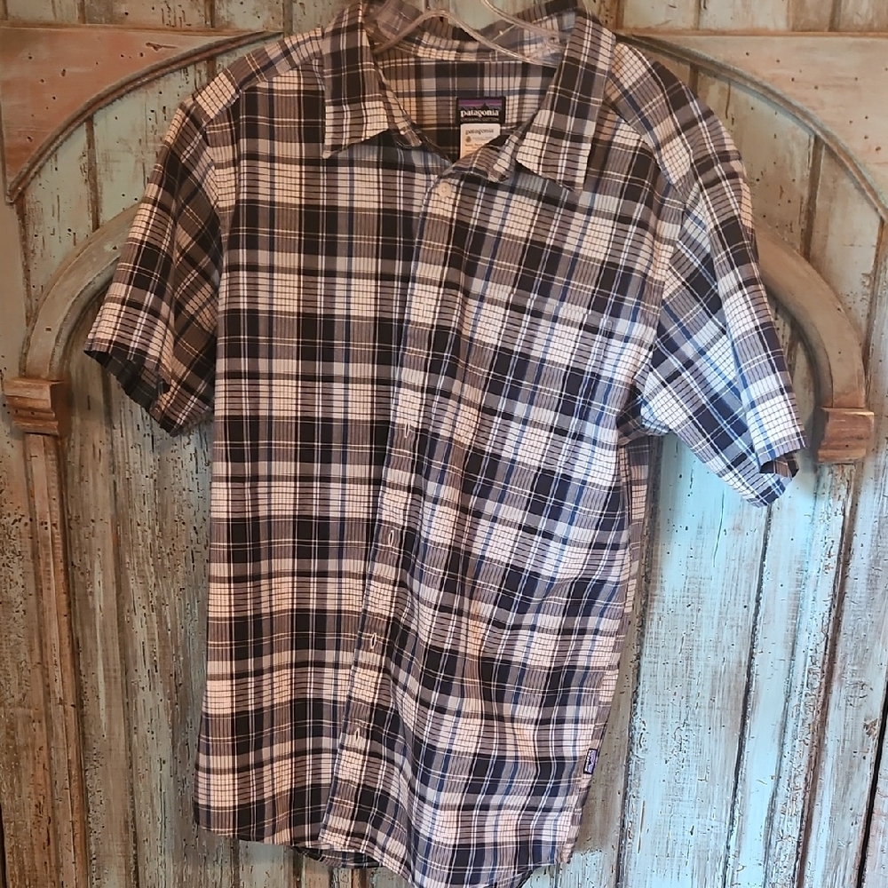 Patagonia Blue and White Casual Button Down Shirt